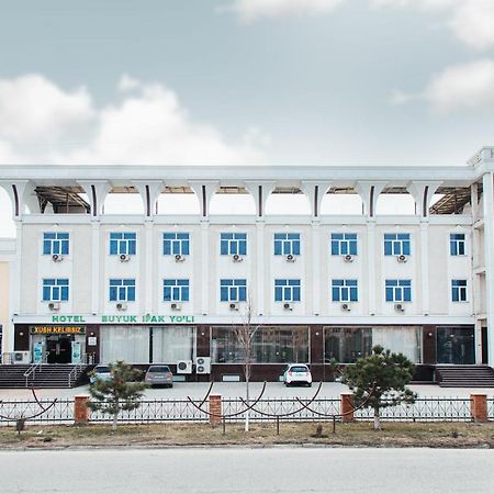 Buyuk Ipak Yo'Li Hotel Namangan 外观 照片