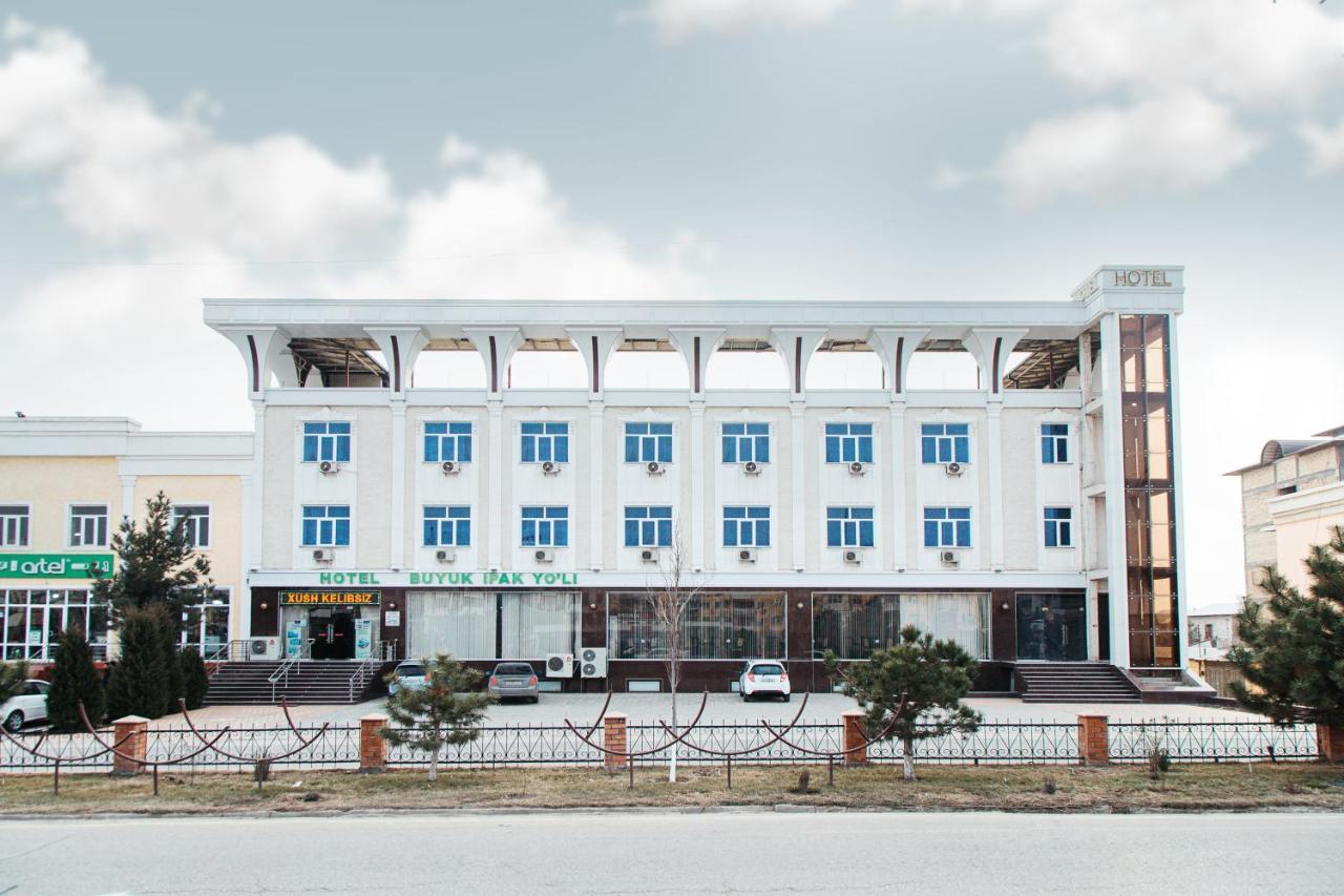 Buyuk Ipak Yo'Li Hotel Namangan 外观 照片