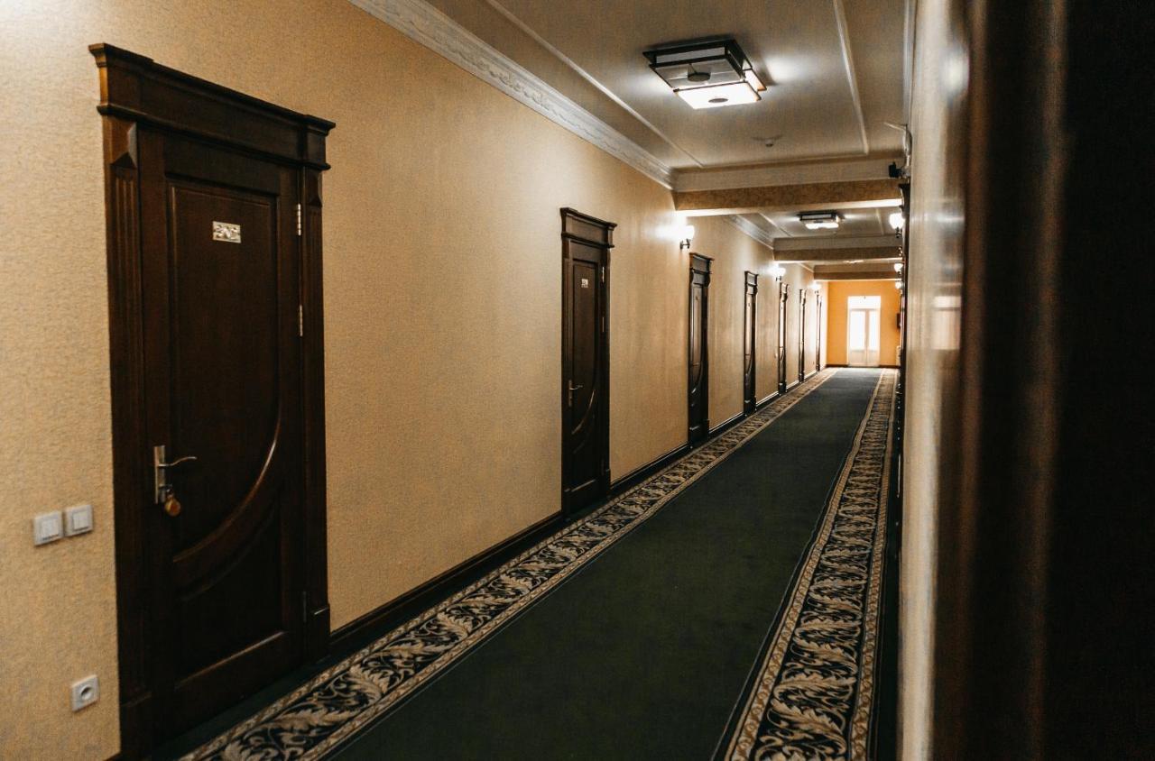 Buyuk Ipak Yo'Li Hotel Namangan 外观 照片