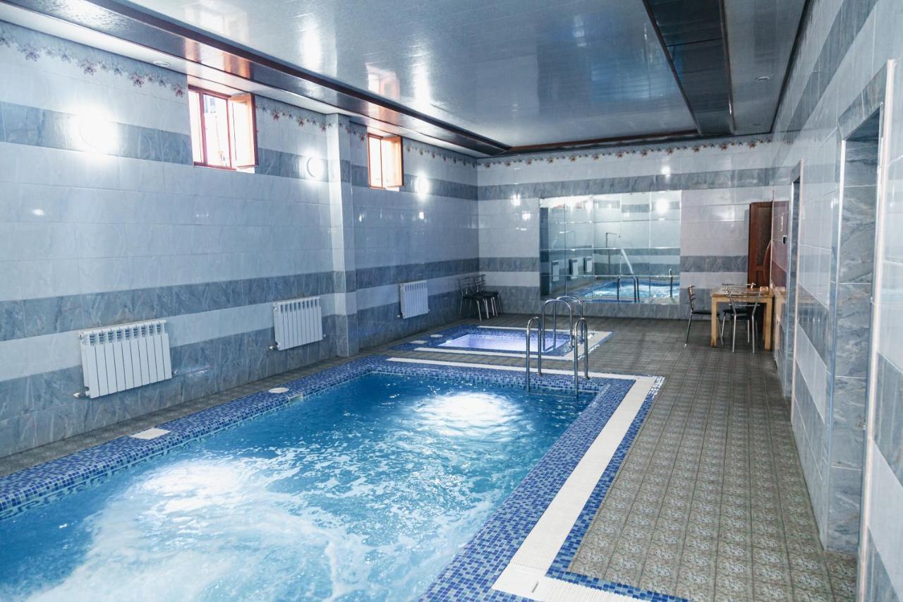 Buyuk Ipak Yo'Li Hotel Namangan 外观 照片