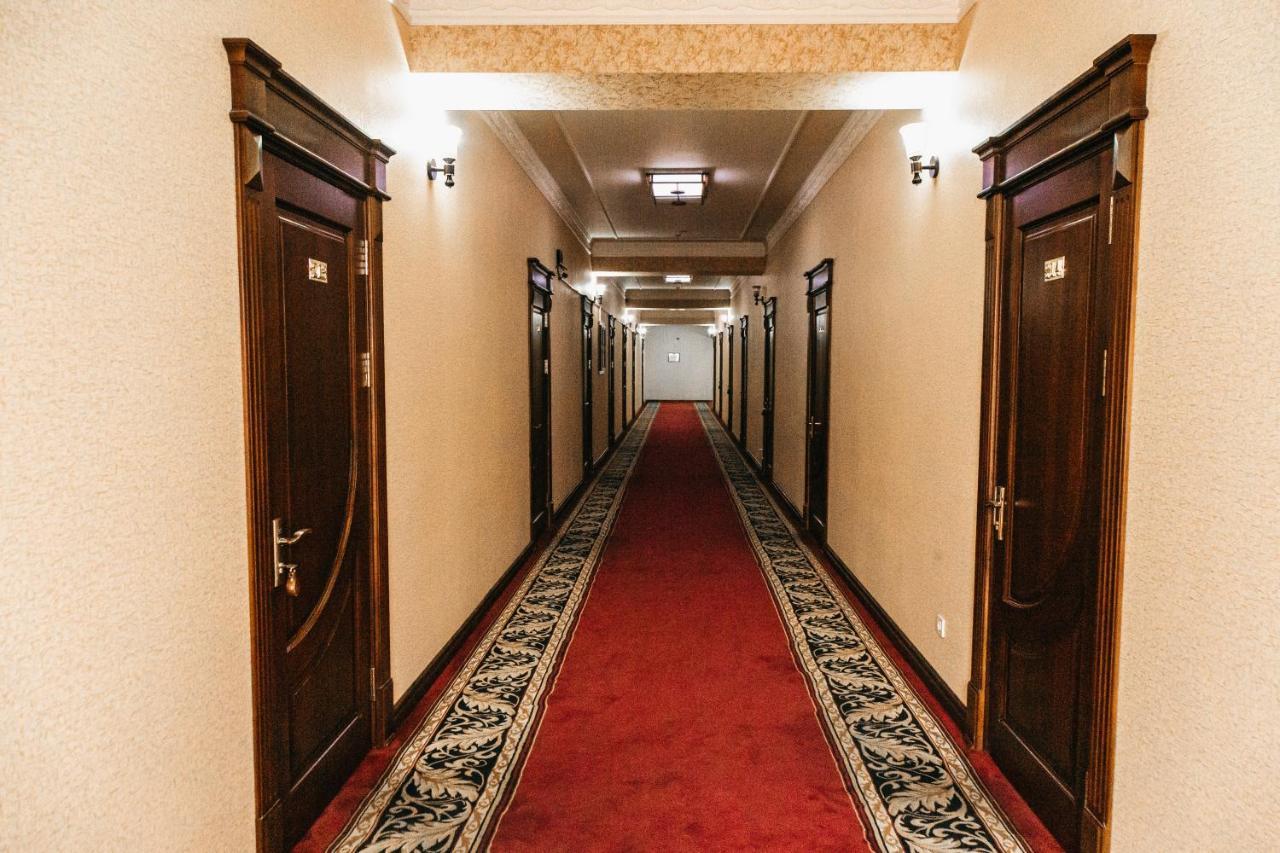 Buyuk Ipak Yo'Li Hotel Namangan 外观 照片