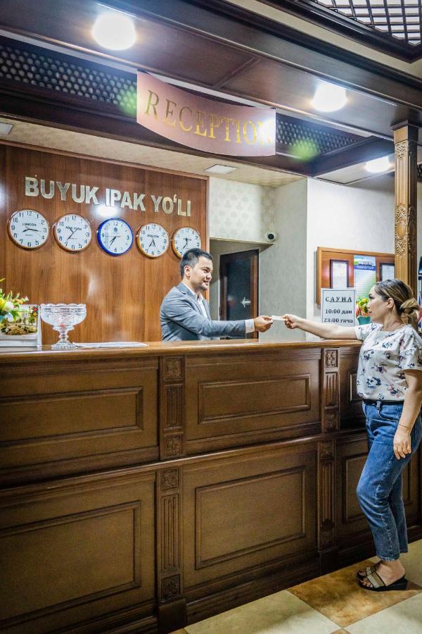 Buyuk Ipak Yo'Li Hotel Namangan 外观 照片