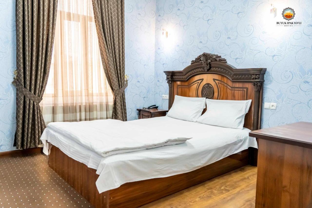 Buyuk Ipak Yo'Li Hotel Namangan 外观 照片
