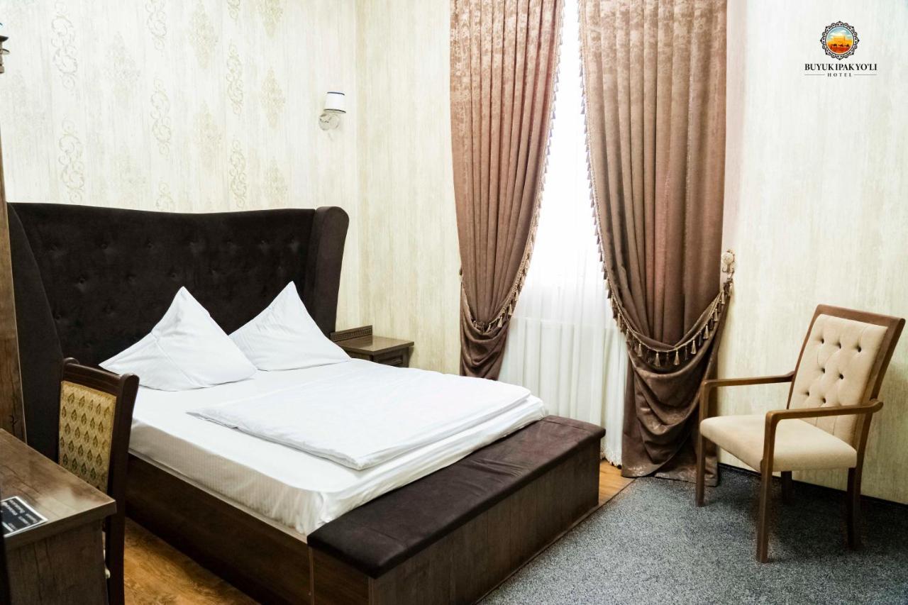 Buyuk Ipak Yo'Li Hotel Namangan 外观 照片