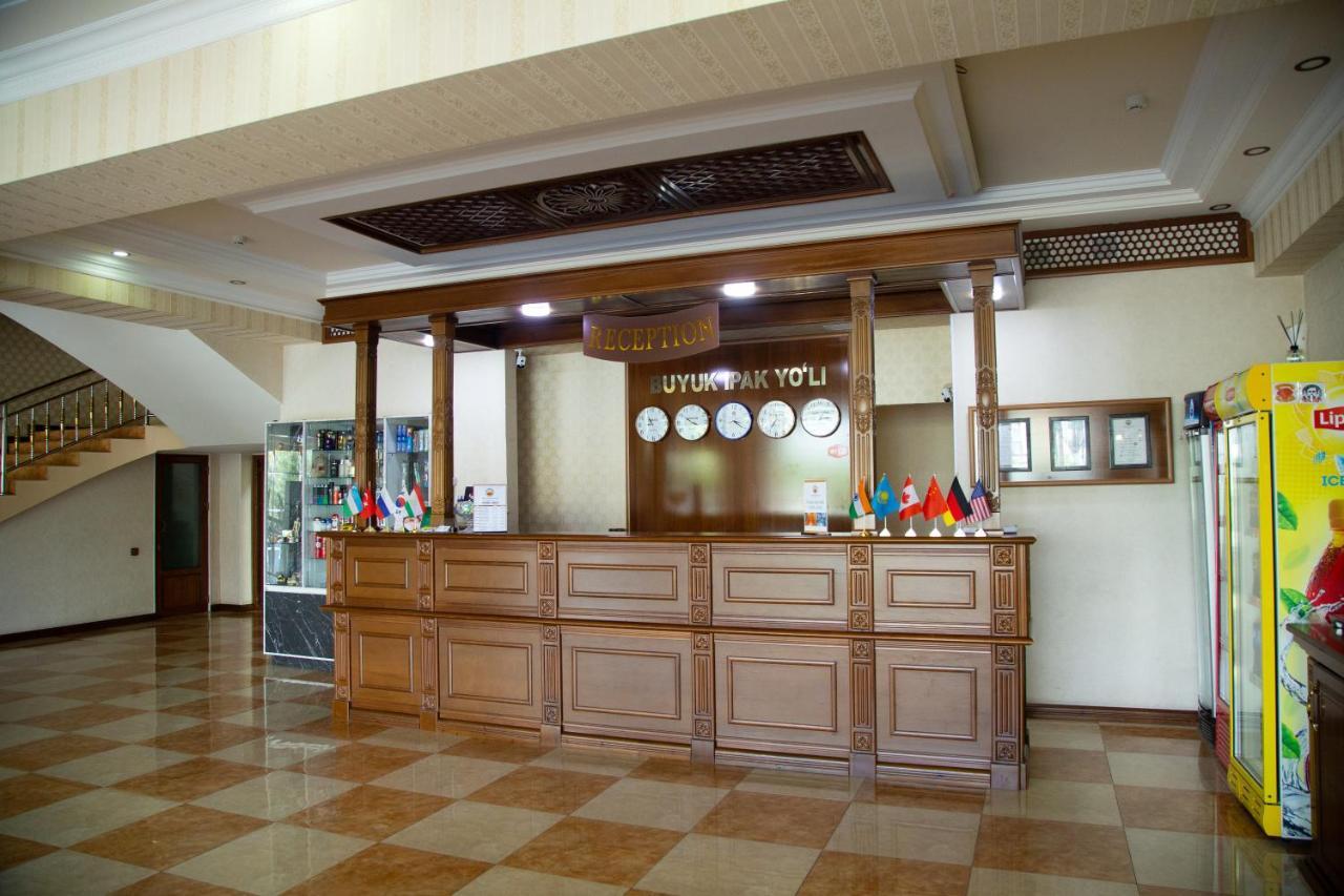 Buyuk Ipak Yo'Li Hotel Namangan 外观 照片