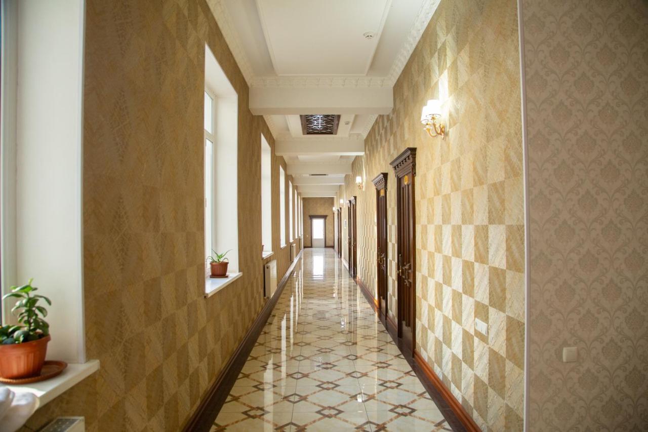 Buyuk Ipak Yo'Li Hotel Namangan 外观 照片